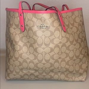 Coach Signature Canvas Tote